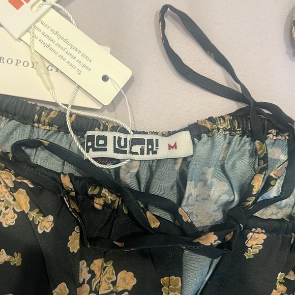 CIAO LUCIA PAVIO SHIRRED TOP - Medium - Picture 8 of 9